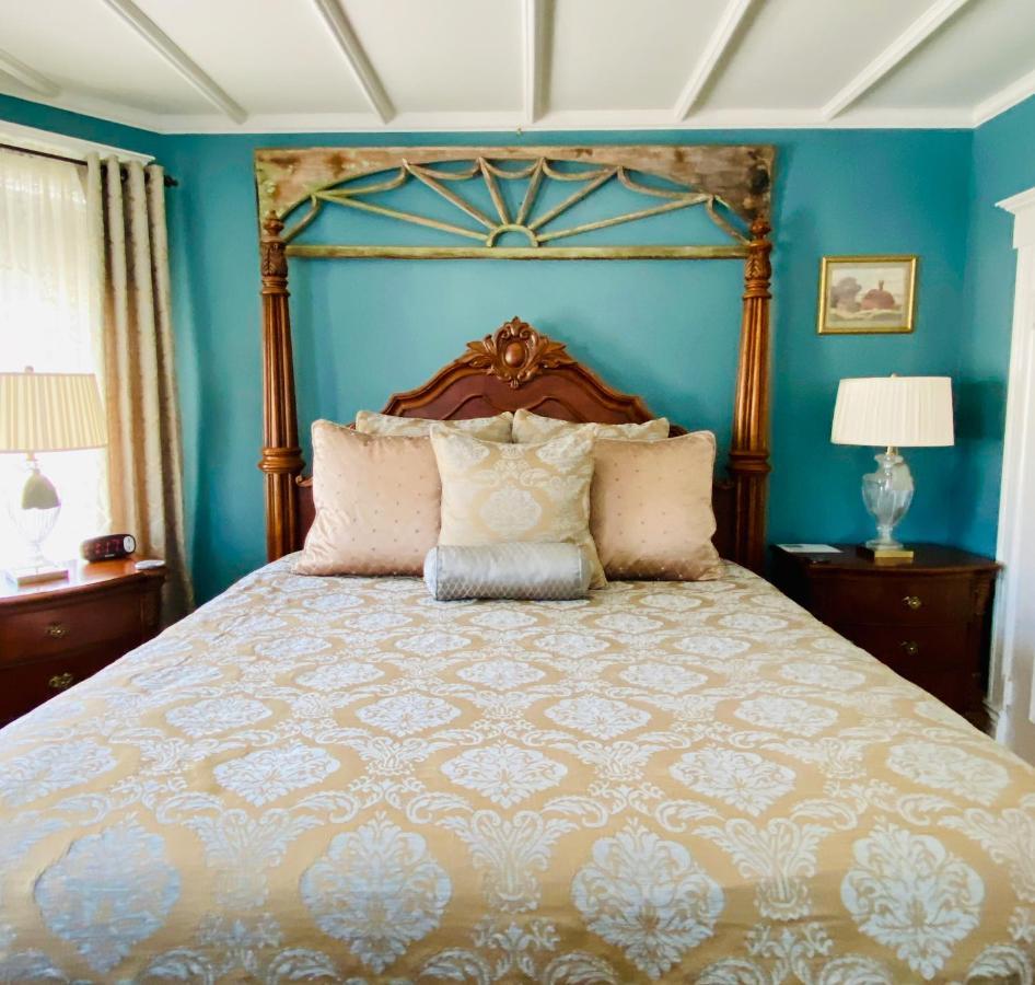 1000 Islands Bed And Breakfast-The Bulloch House 가나노크 외부 사진