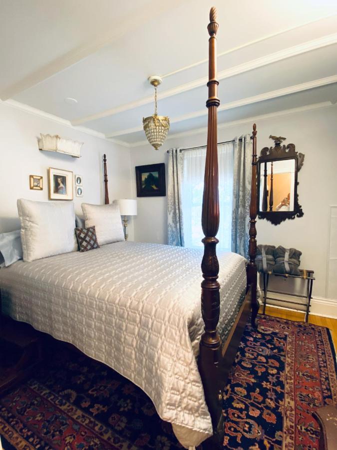1000 Islands Bed And Breakfast-The Bulloch House 가나노크 외부 사진