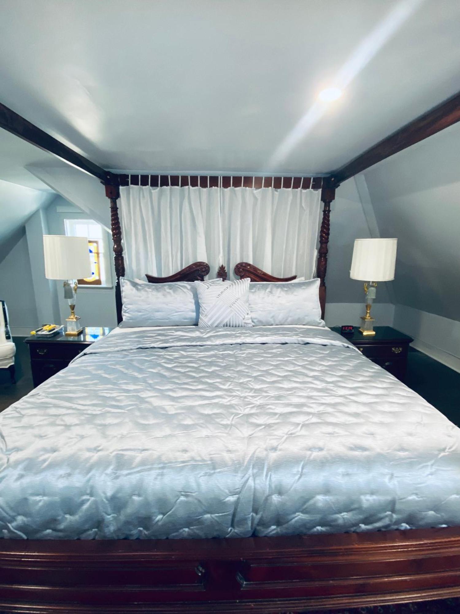 1000 Islands Bed And Breakfast-The Bulloch House 가나노크 외부 사진