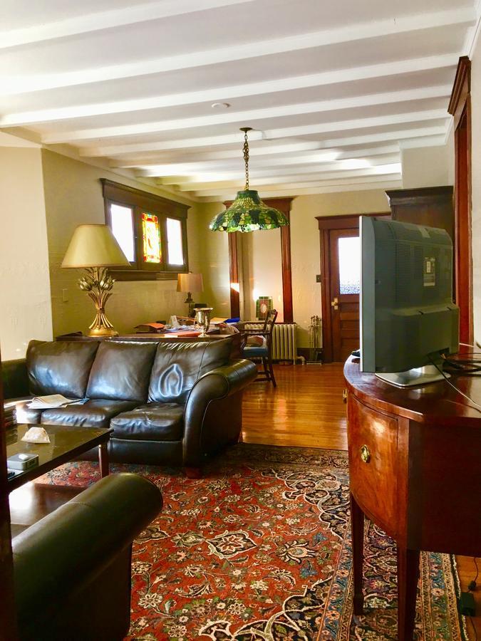 1000 Islands Bed And Breakfast-The Bulloch House 가나노크 외부 사진