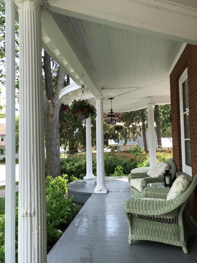 1000 Islands Bed And Breakfast-The Bulloch House 가나노크 외부 사진